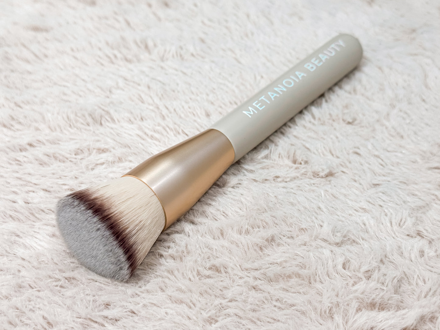 Metanoia Beauty Beige Makeup Brush